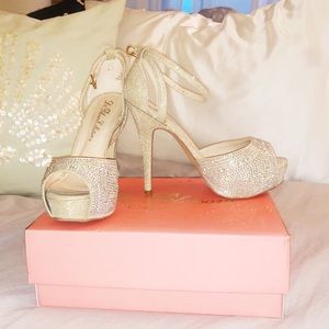 De Blossom Collection Champagne Pumps
